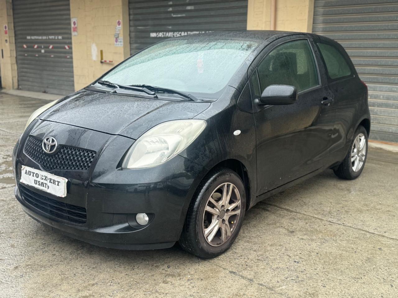 Toyota Yaris 1.0 3 porte Sol