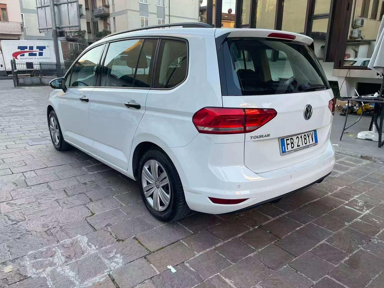 Volkswagen Touran 1.6 TDI BlueMotion 2016