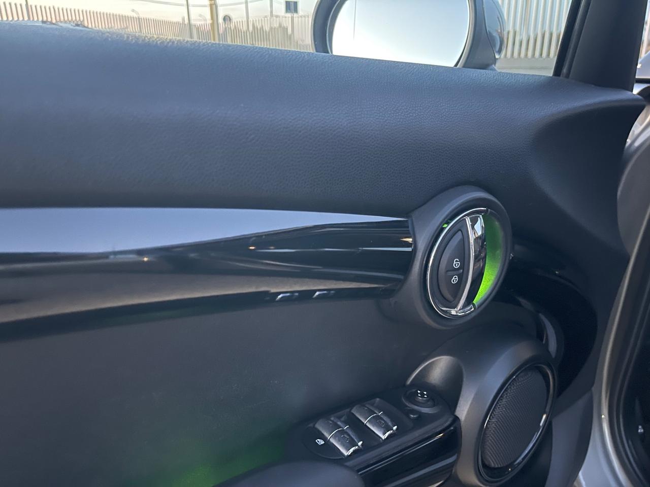 MINI 1.5 D 5 porte 95CV BAKER STREET FUL LED MY20