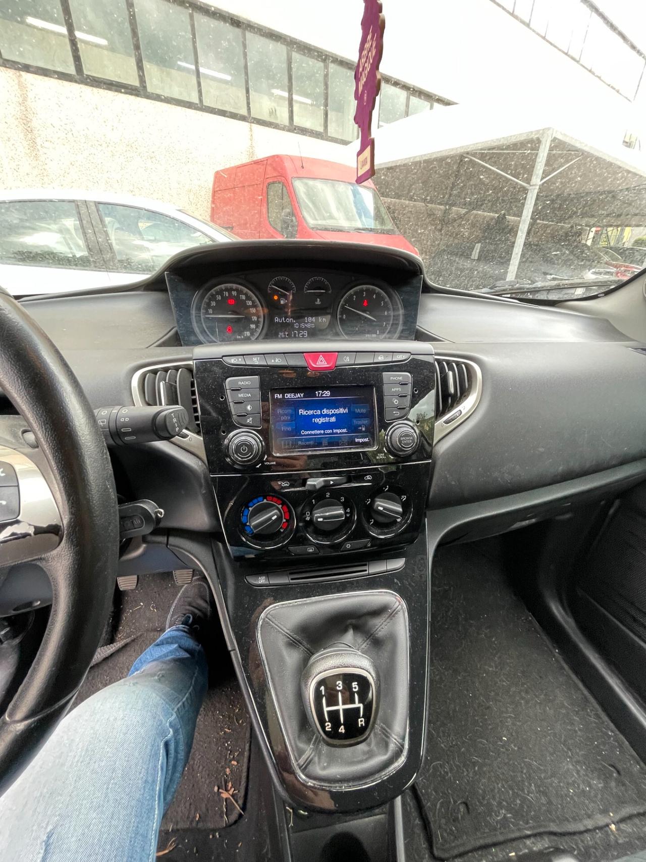 Lancia Ypsilon 1.2 69 CV 5 porte Gold