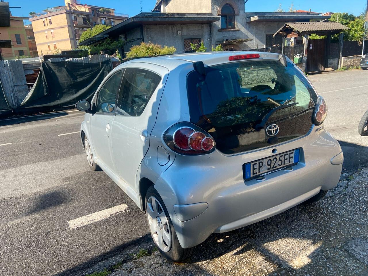 Toyota Aygo 1.0 12V VVT-i 5 porte Orange Connect MMT
