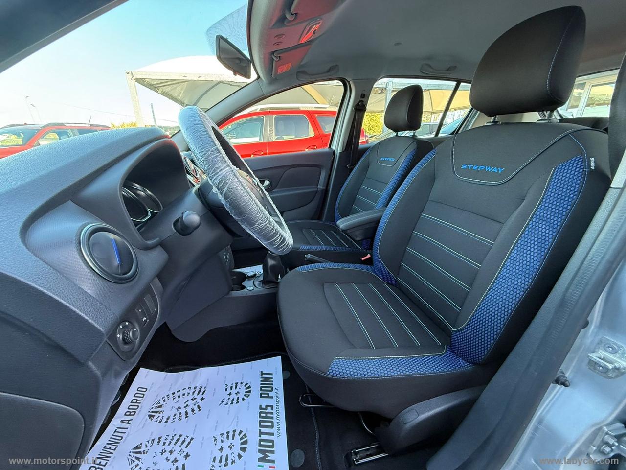 DACIA SanderoStepway1.0TCe100 ECO-G 15th Anniv