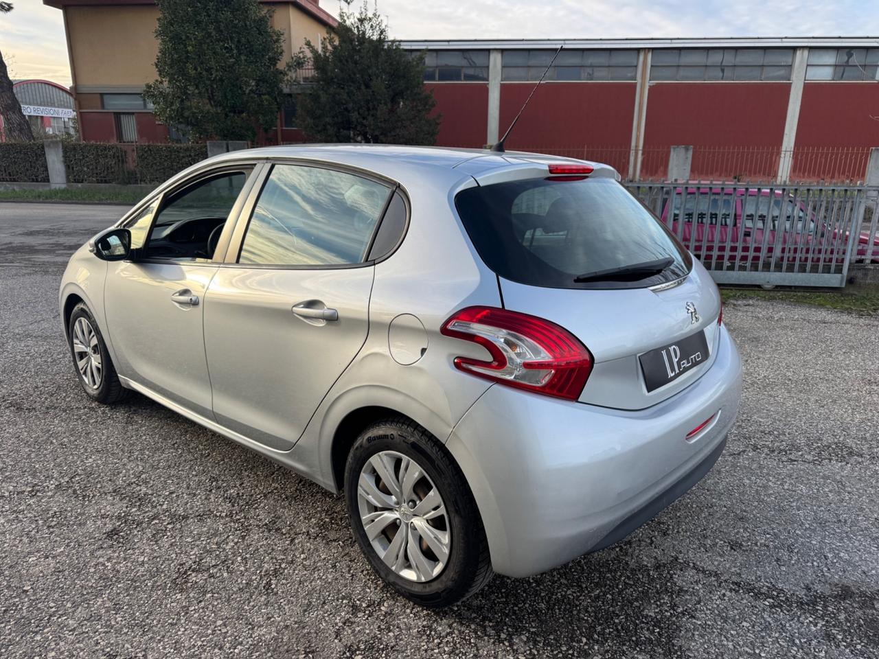 Peugeot 208 Versione Allure