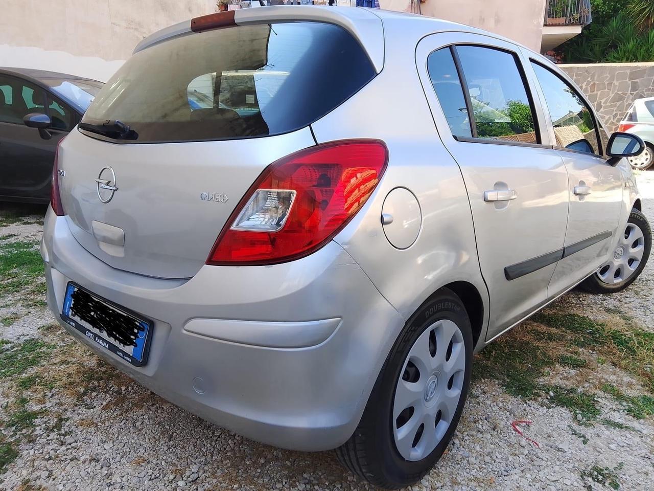 Opel Corsa 1.2 80CV 5 porte GPL ANNO 2010