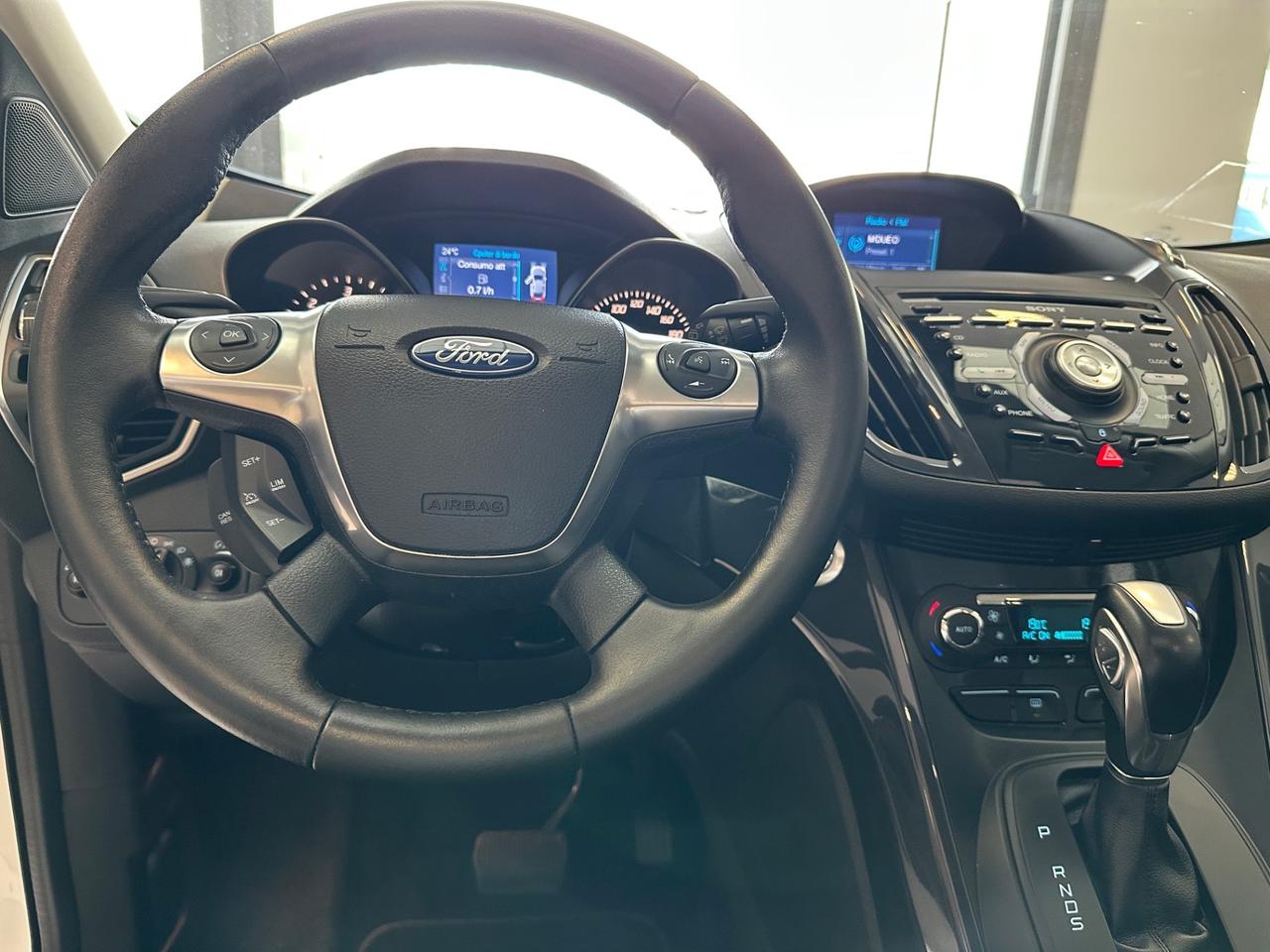 Ford Kuga 2.0 TDCI 140 CV 4WD Powershift Titanium gancio traino