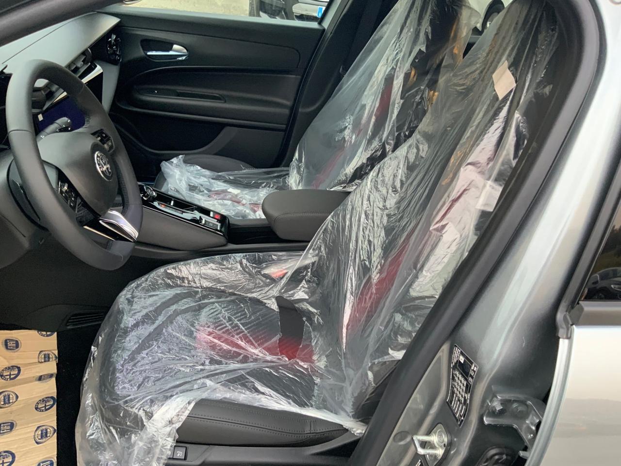 Alfa Romeo Junior 1.2 136 CV Hybrid eDCT6 Speciale