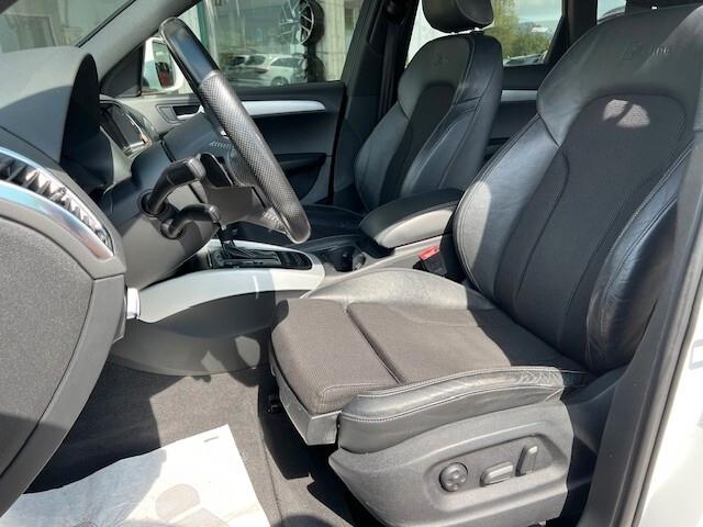 Audi Q5 2.0 tdi quattro 170cv s-tronic S-line, 19", Xenon