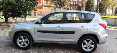Toyota RAV 4 2.2 D-4D 136 CV Luxury
