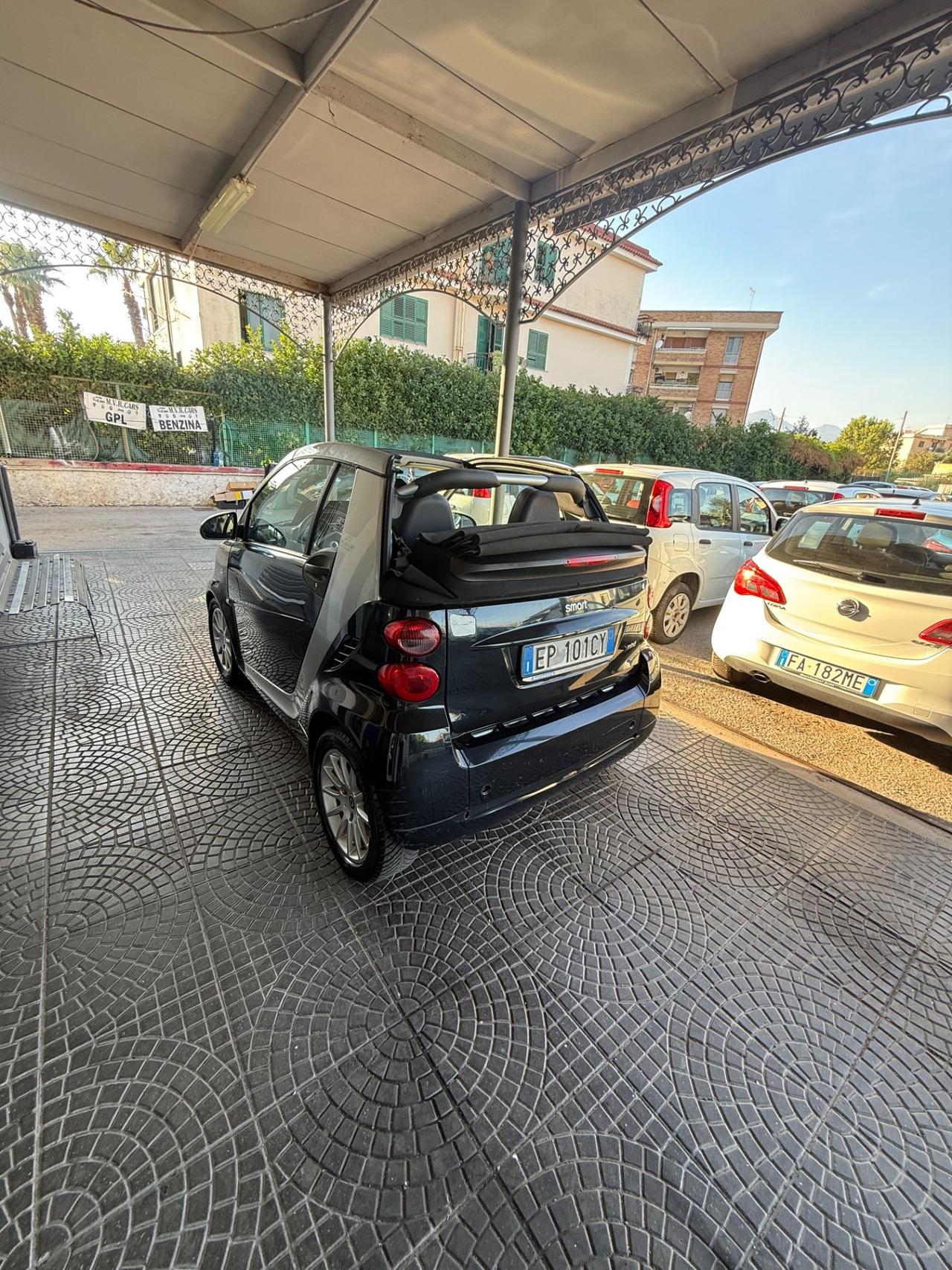 Smart ForTwo 1000 52 kW MHD cabrio passion