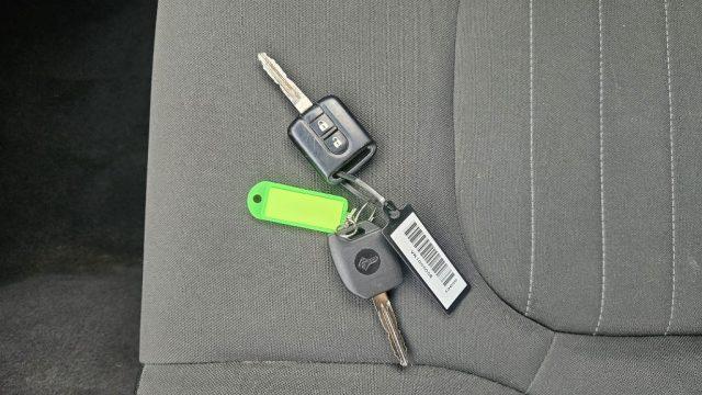 NISSAN Navara 2.5 dCi 2 porte King Cab