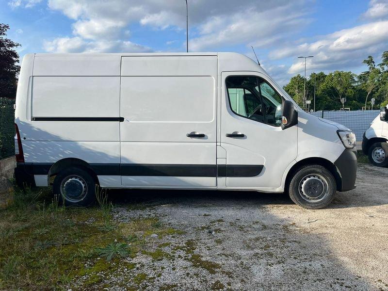 Renault Master T33 2.3 dCi 135 L2H2 Ice (IVA ESCL.)