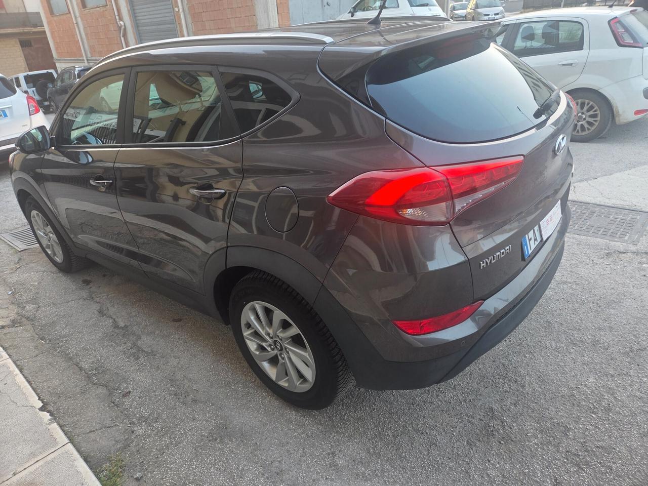 HYUNDAI TUCSON 1.7 CRDI 115 CV ANNO 2015 KMCERTIF
