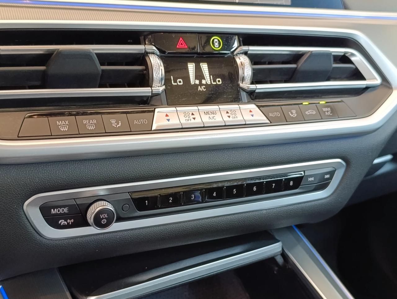 BMW X5 xdrive40d mhev 48V Business auto