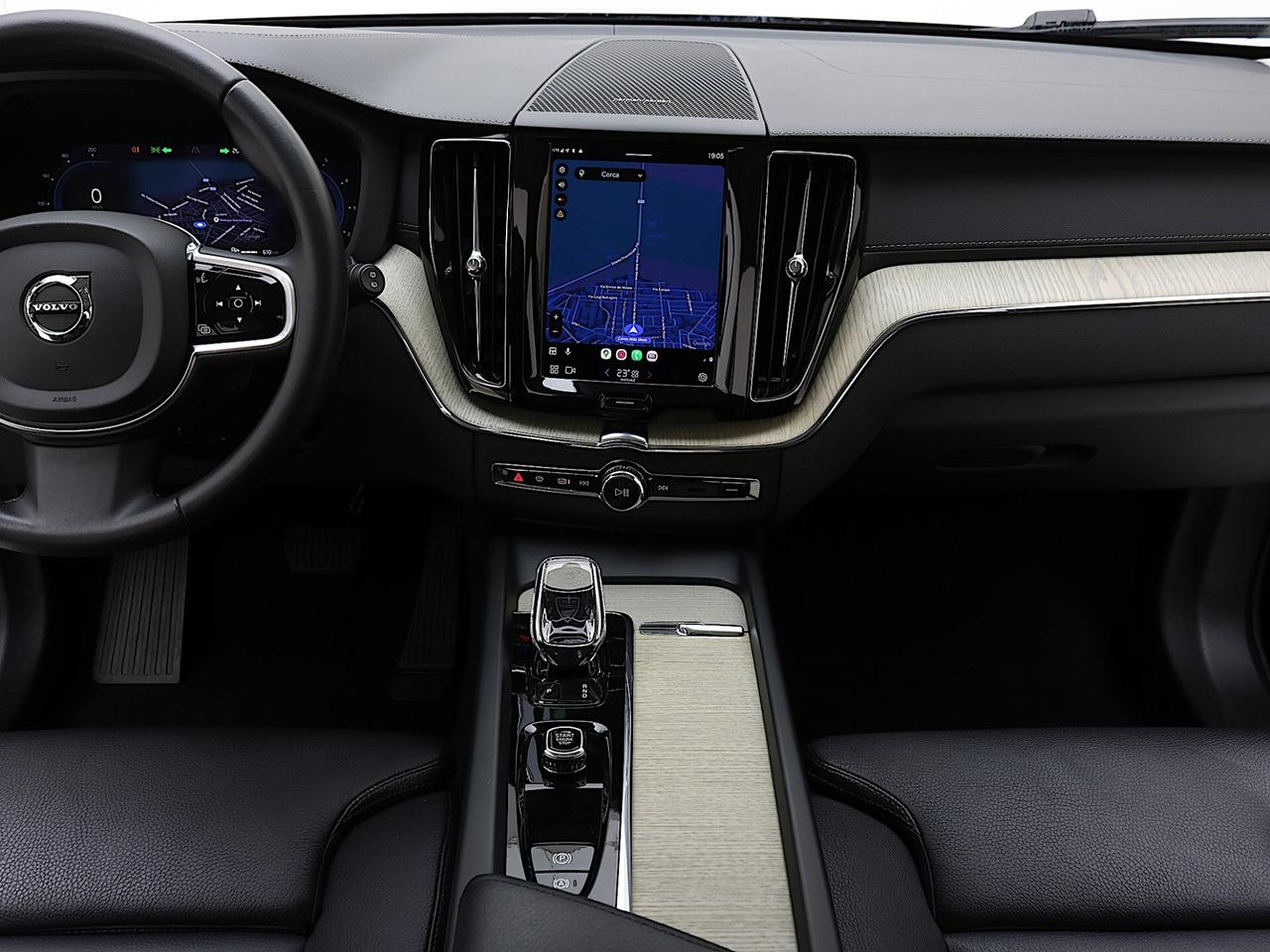 Volvo XC60 B4 AWD auto Inscription TETTO APRIBILE