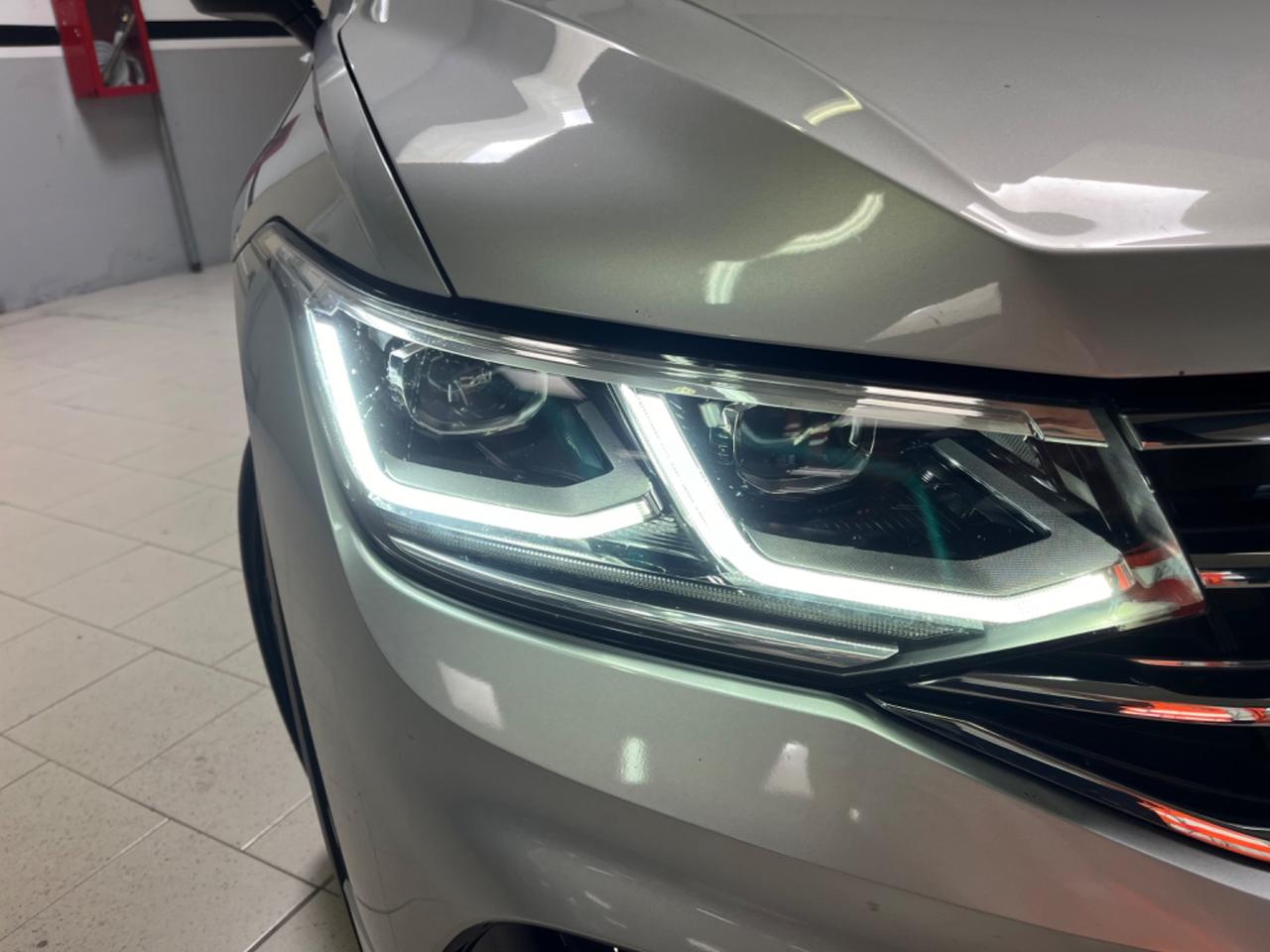 Volkswagen Tiguan 2.0 TDI 150 CV SCR DSG R-Line