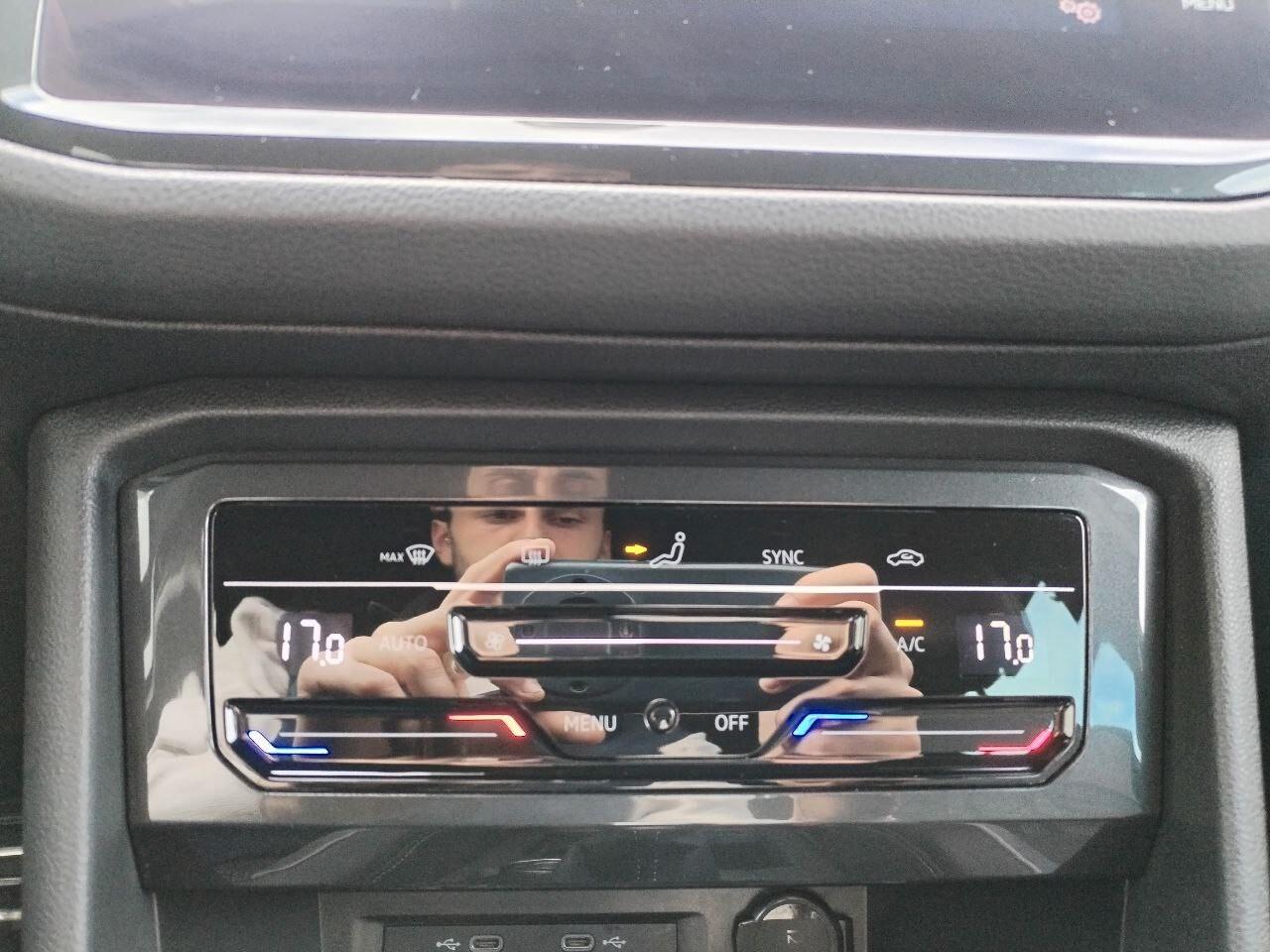 Volkswagen Tiguan 2.0 TDI 150 CV SCR DSG 4MOTION R-Line