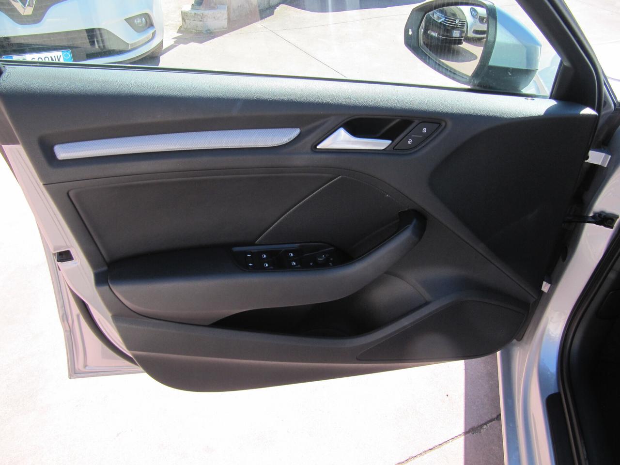 Audi A3 SPB 1.6 TDI clean diesel Ambition