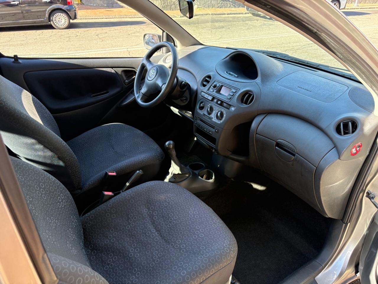 Toyota Yaris 1.0i 16V cat 3 porte