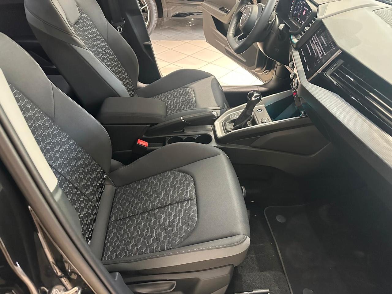 Audi A1 Sportback 30 1.0 tfsi Identity Black s-tronic