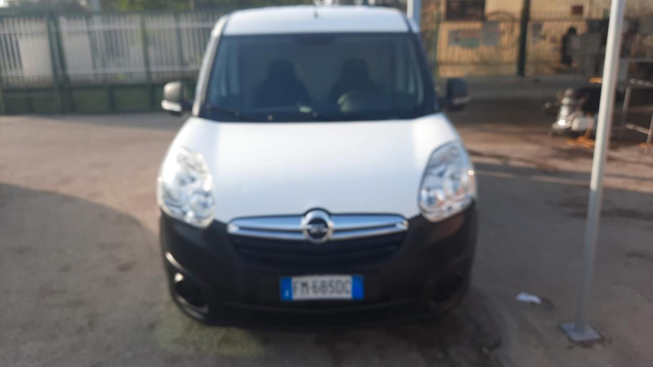 Opel Combo 1.6 CDTi 120CV PC-TN Cosmo