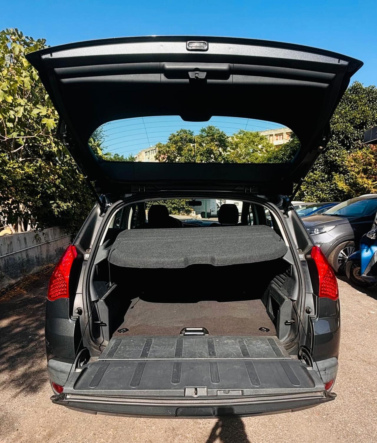 Peugeot 3008 1.6 HDi 115CV Business