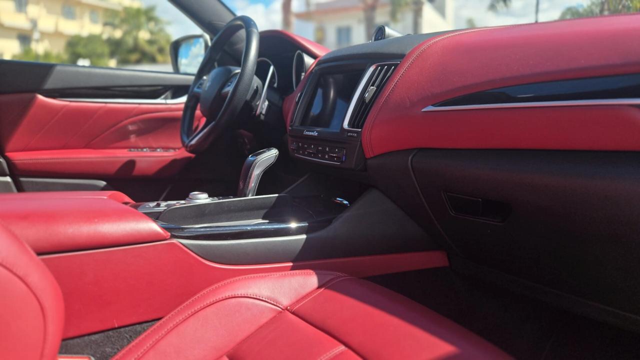 Maserati Levante 3.0 V6 275CV GranSport auto Pelle Tetto Uff Italy