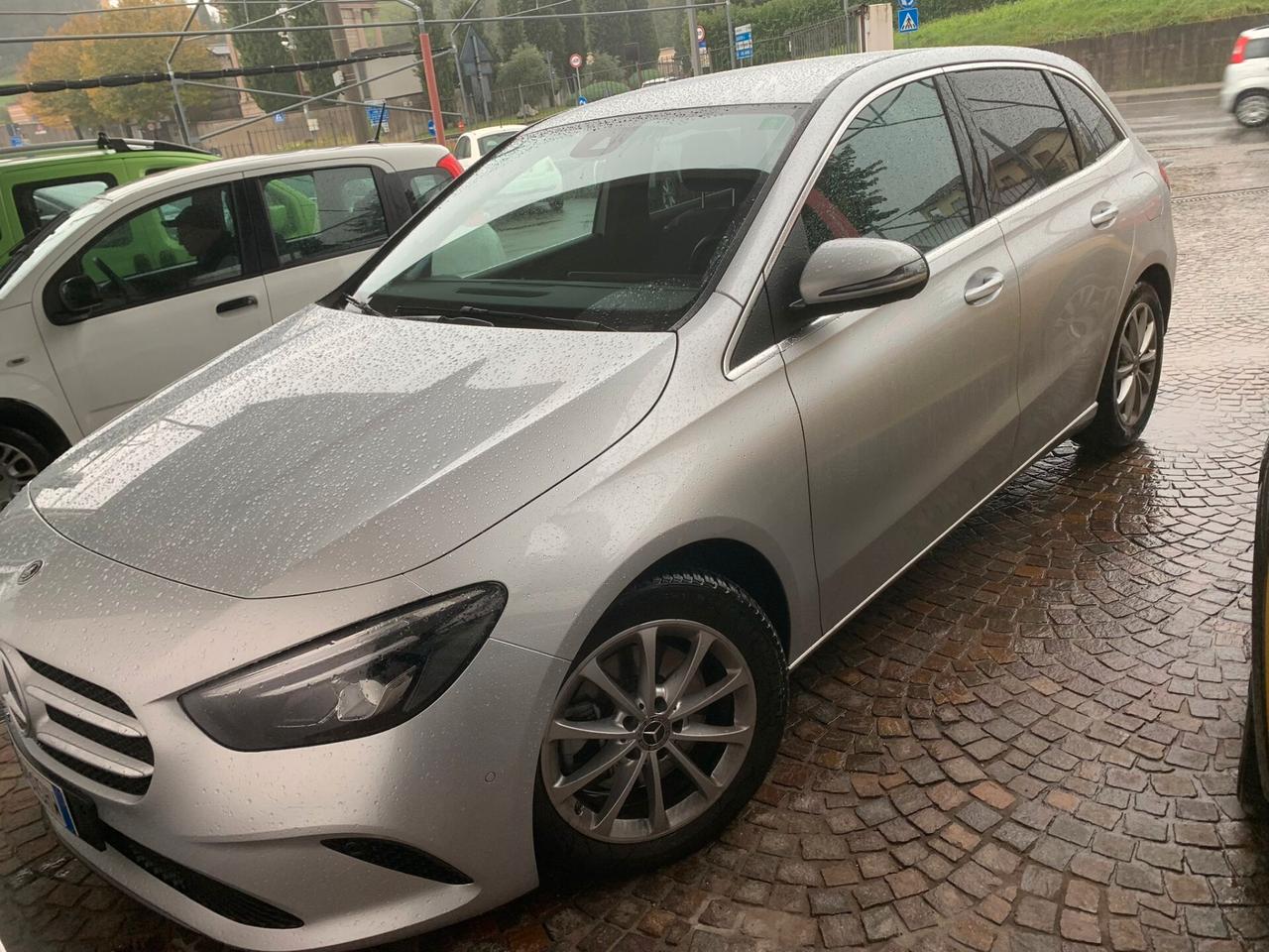 Mercedes-Benz B 220 4Matic Premium