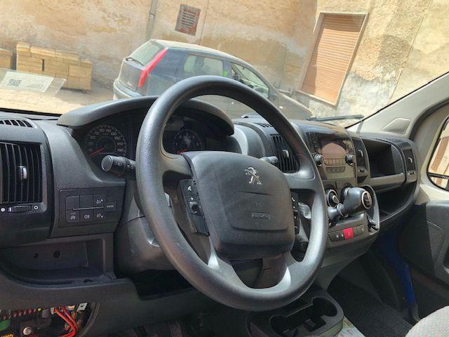PEUGEOT Boxer 330 2.2 BlueHDi 140 S&S PC-TN Furgone
