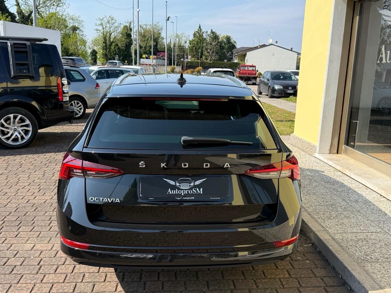 Skoda Octavia 2.0D 150 CV DSG Style/KEYLESS/HEAD UP