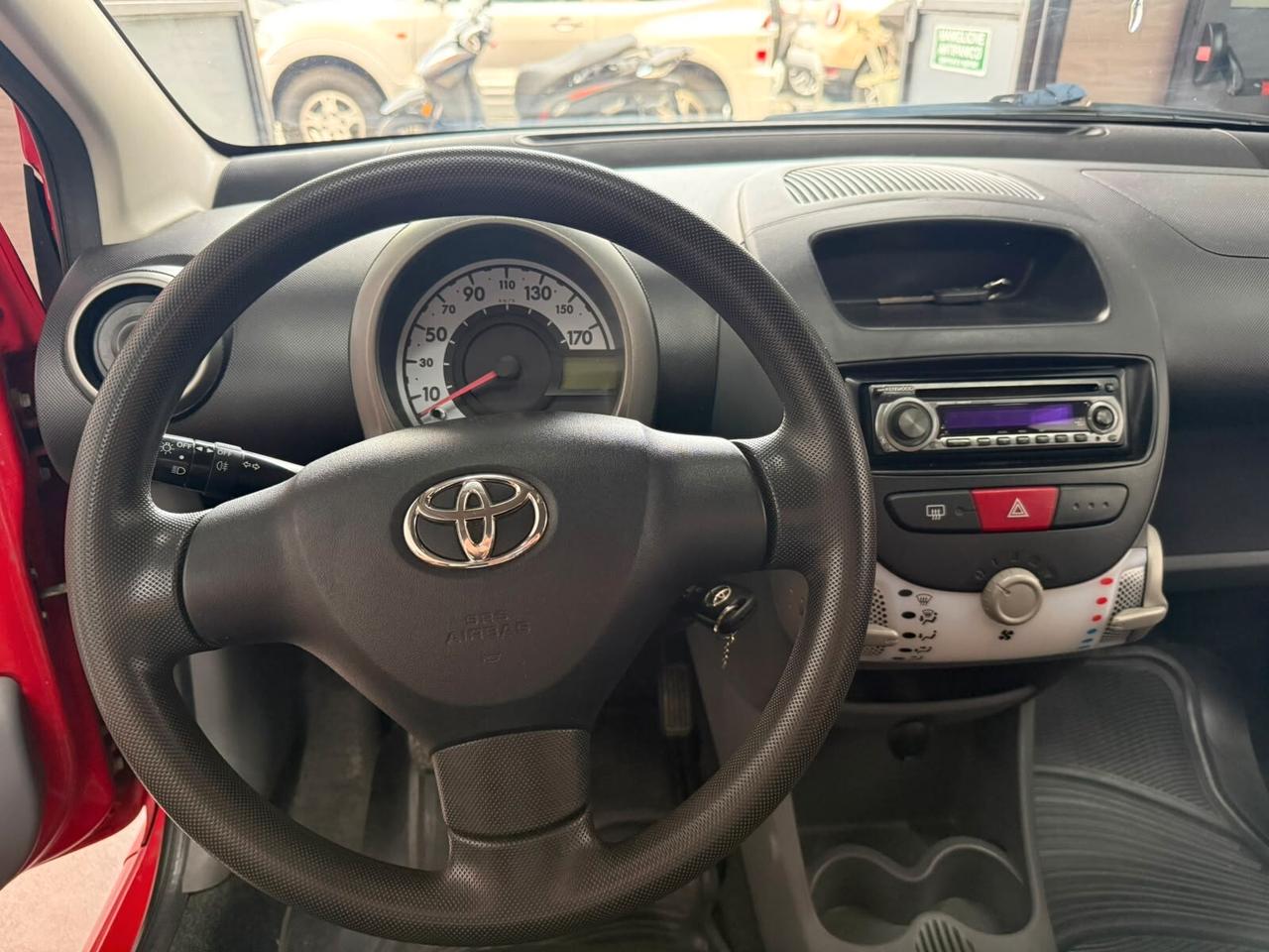 Toyota Aygo 1.0 12V VVT-i 5 porte Now Red Edition