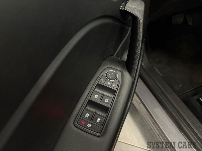 Renault Captur Hybrid E-Tech 145 CV Initiale Paris