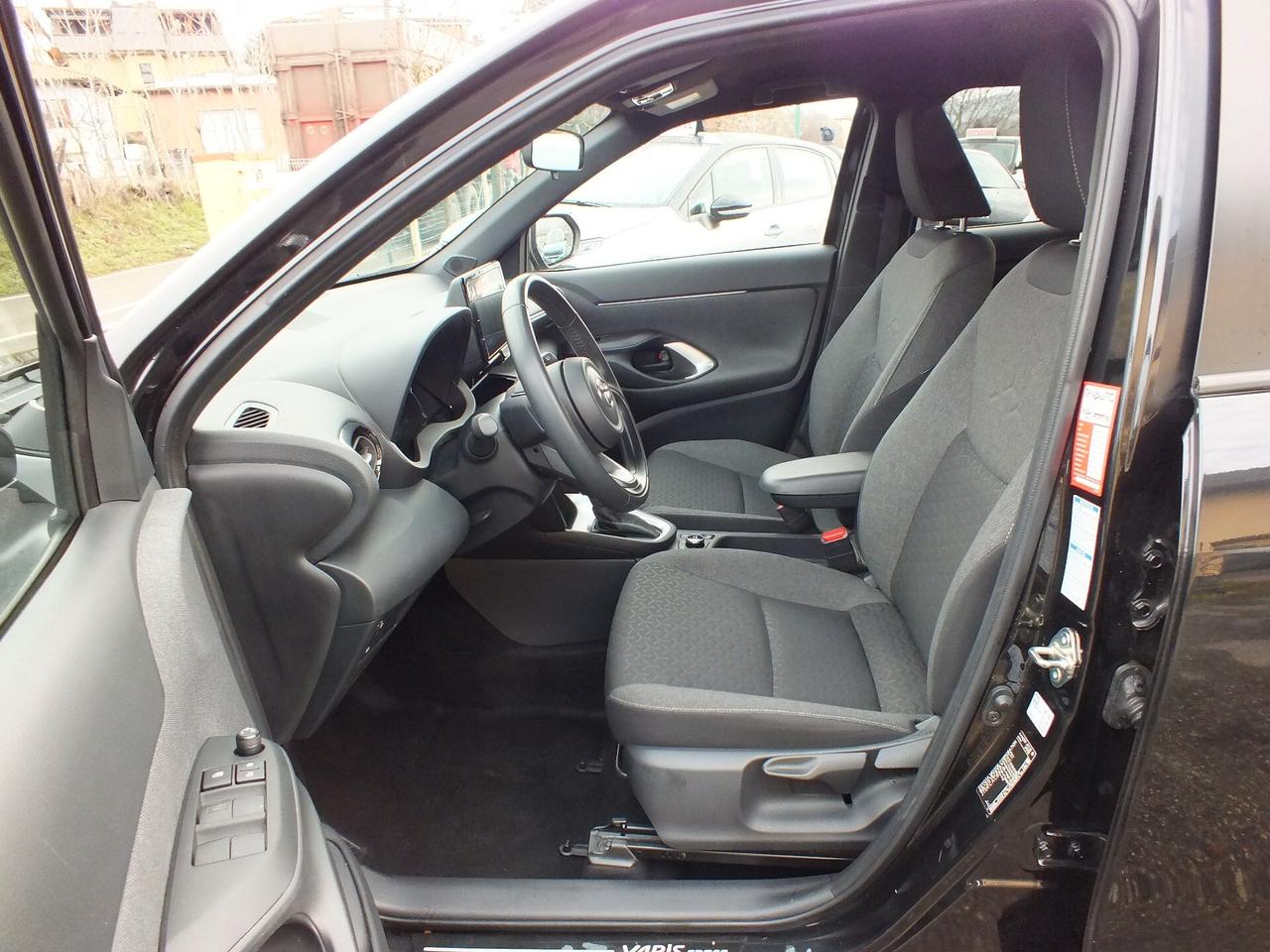 TOYOTA YARIS CROSS 1.5 HYBRID E-CVT 4X4