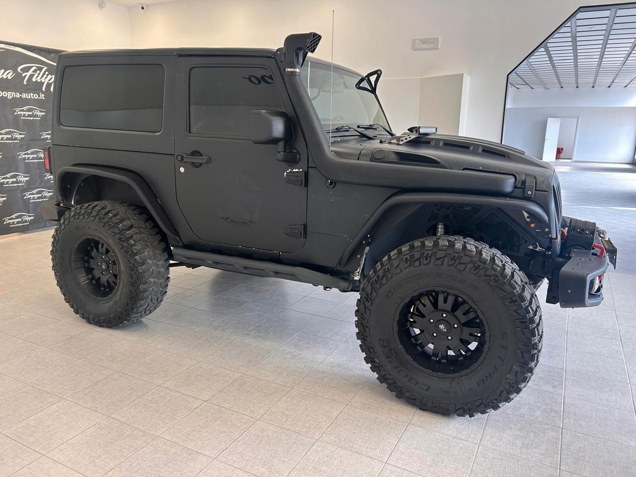 Jeep Wrangler 2.8 CRD Sahara solo 125.000km