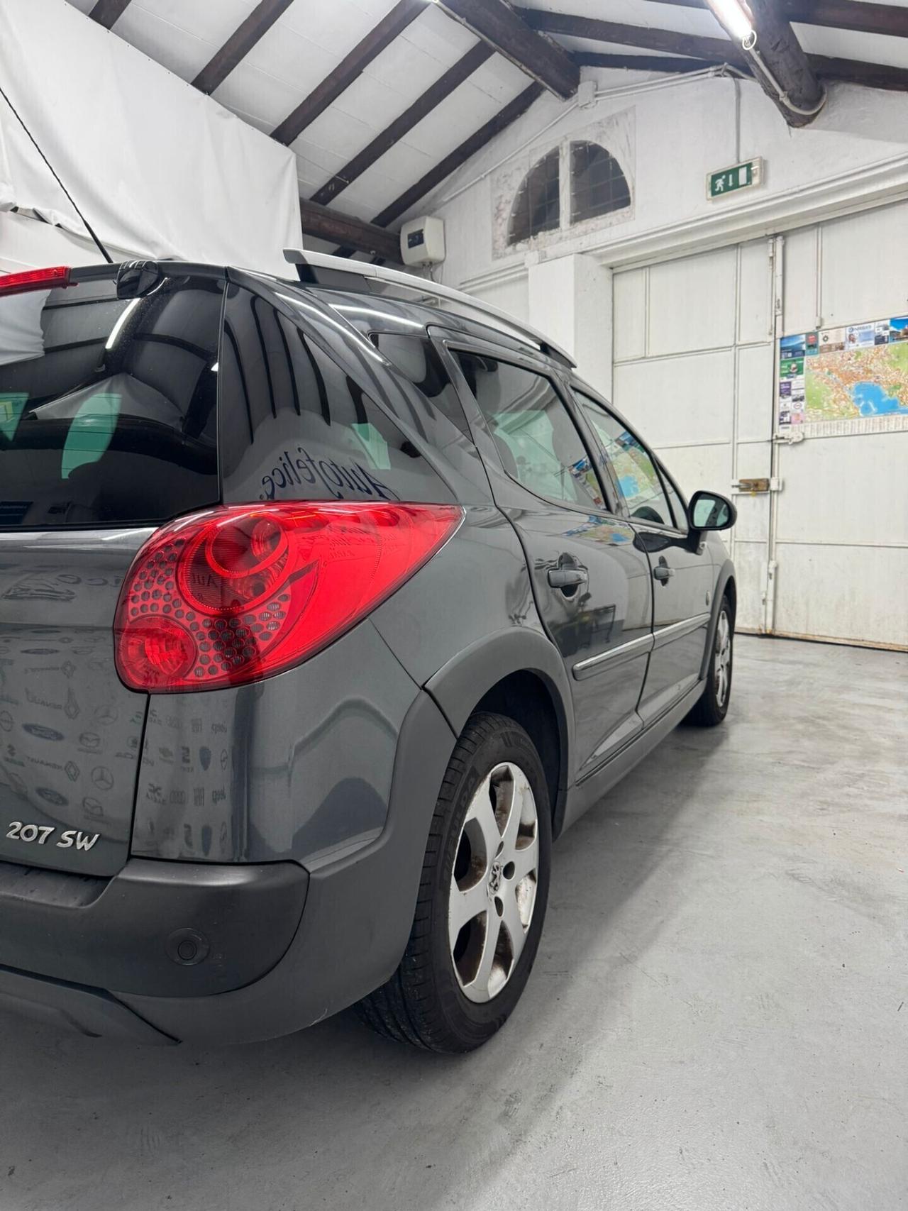 Peugeot 207 1.6 8V HDi 112CV SW Outdoor