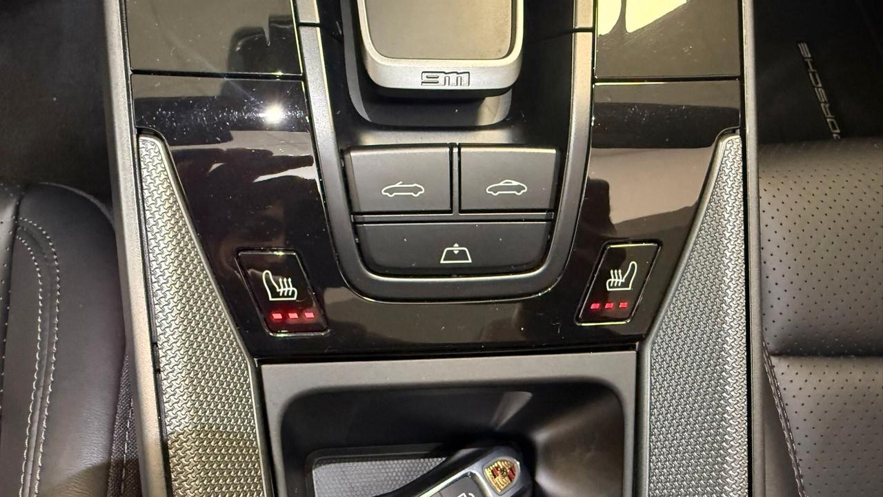 PORSCHE 992 CARRERA CABRIO 2025
