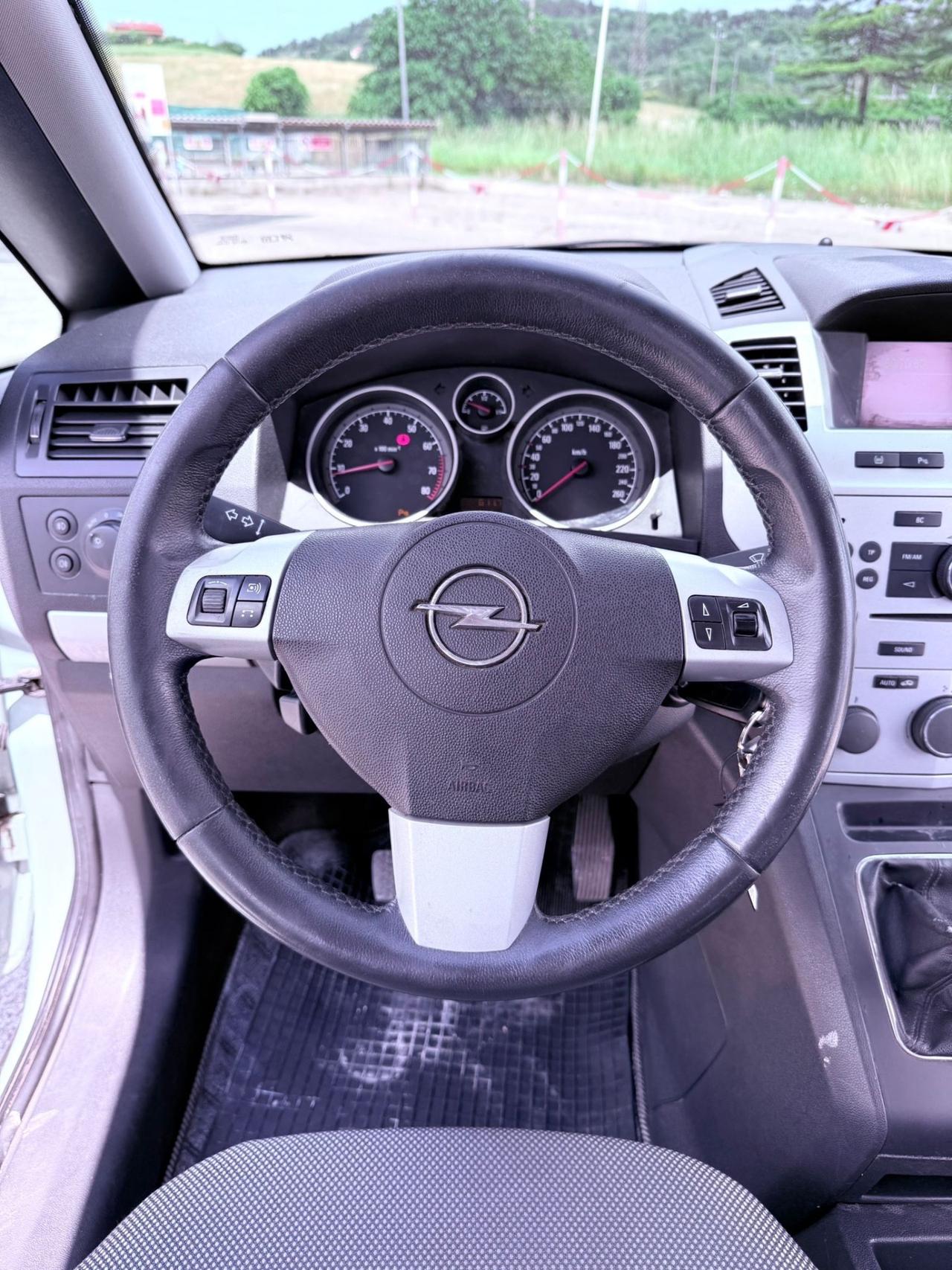Opel Zafira 1.6 16V metano