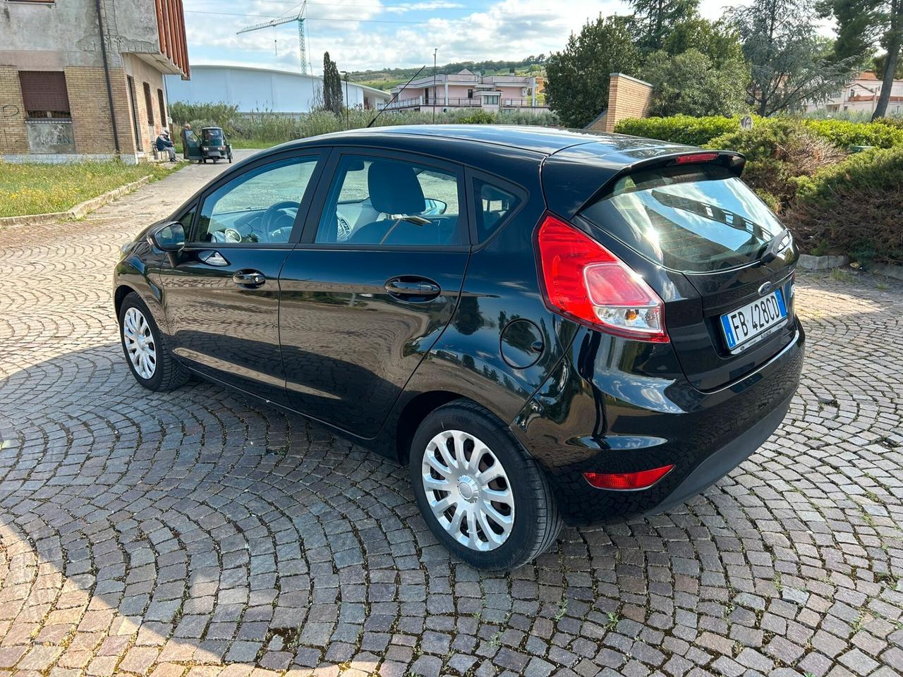 Ford Fiesta 1.5 TDCi 75CV 5 porte Titanium