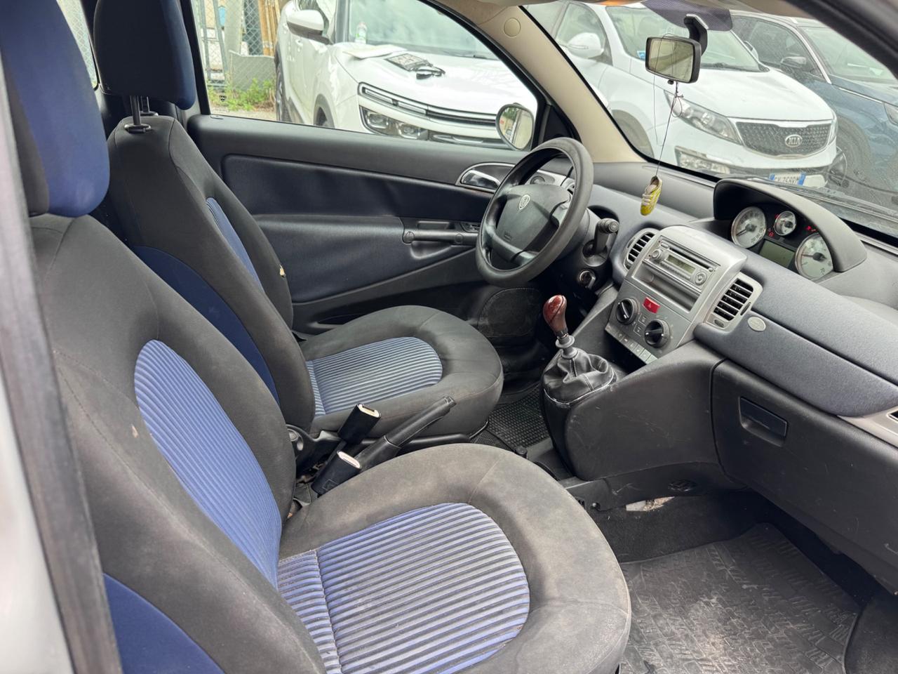 Lancia Ypsilon 1.2 Oro Plus