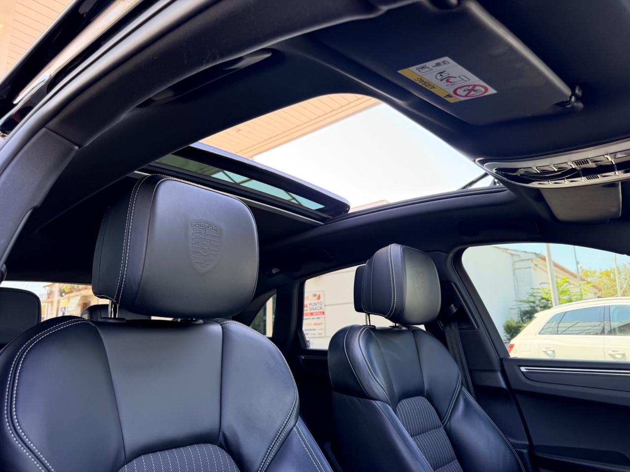 Porsche Macan 2.0 T 265cv Full tetto apribile in garanzia totale