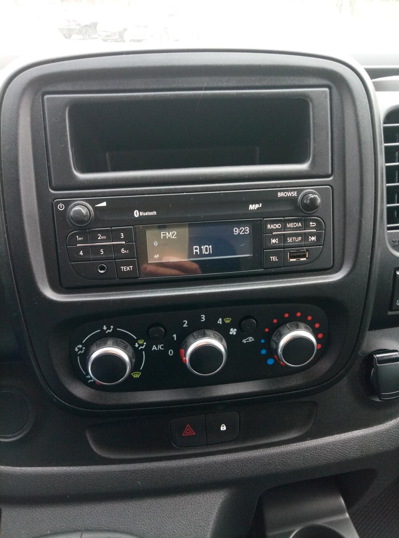 Renault Trafic T27 2.0 dCi 145CV PC-TN Zen Energy 9 POSTI