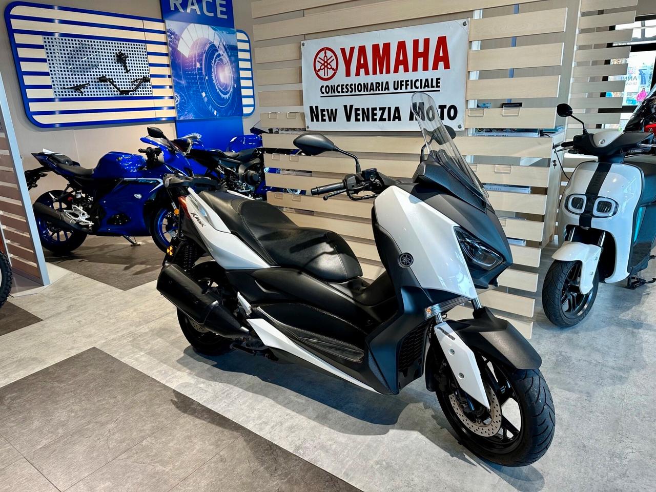 Yamaha X-Max 300 - 2017