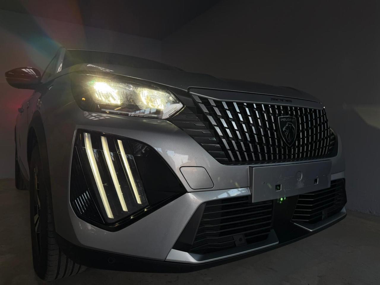 Peugeot 2008 1.2cc 100cv ALLURE - PREZZO REALE!