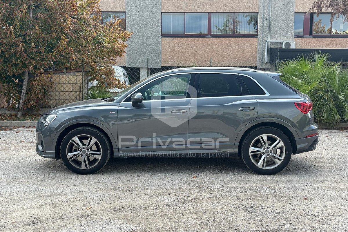 AUDI Q3 40 TDI quattro S tronic S line edition