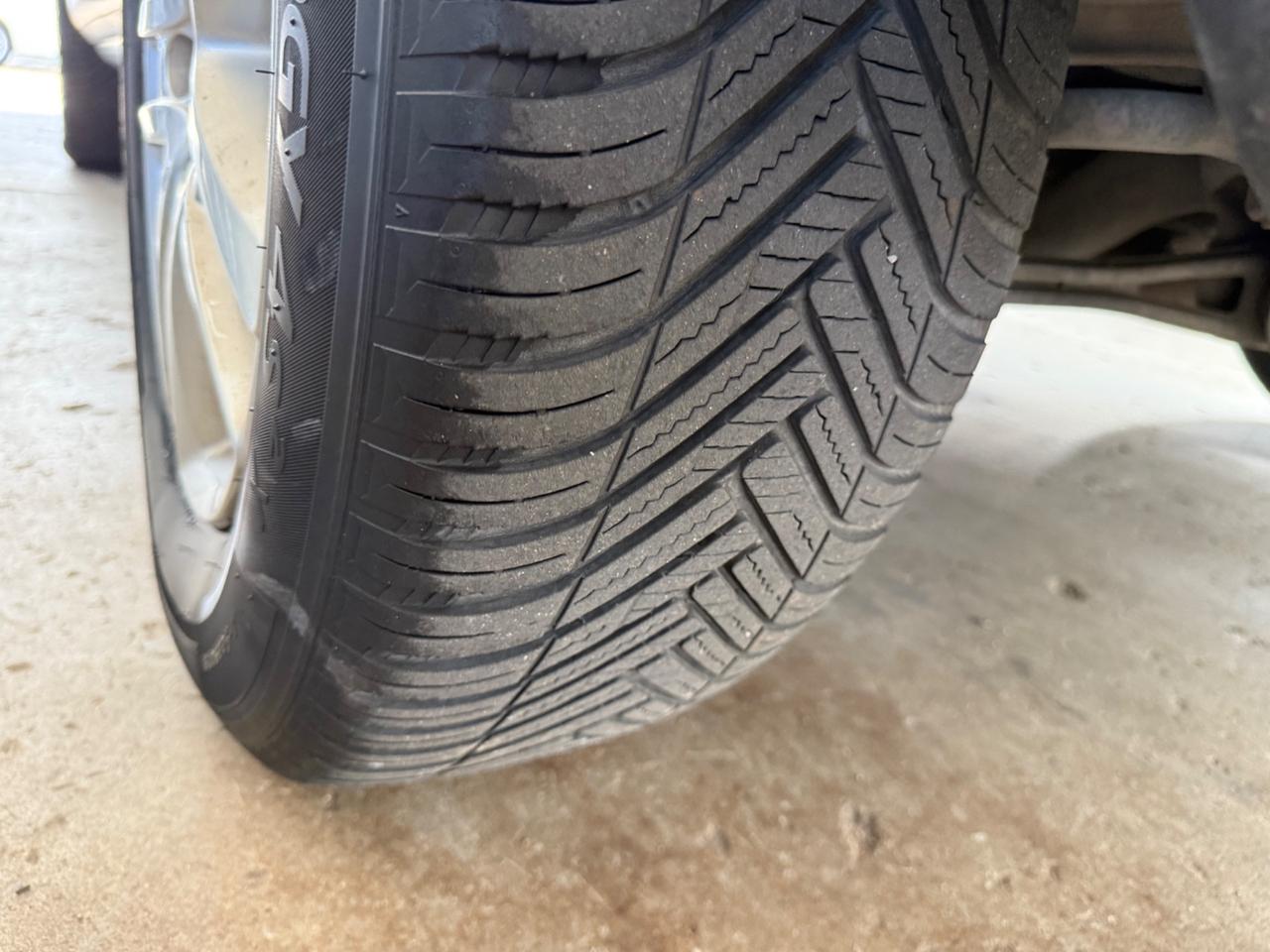 Volkswagen Touareg 2.5 R5 TDI DPF tiptronic