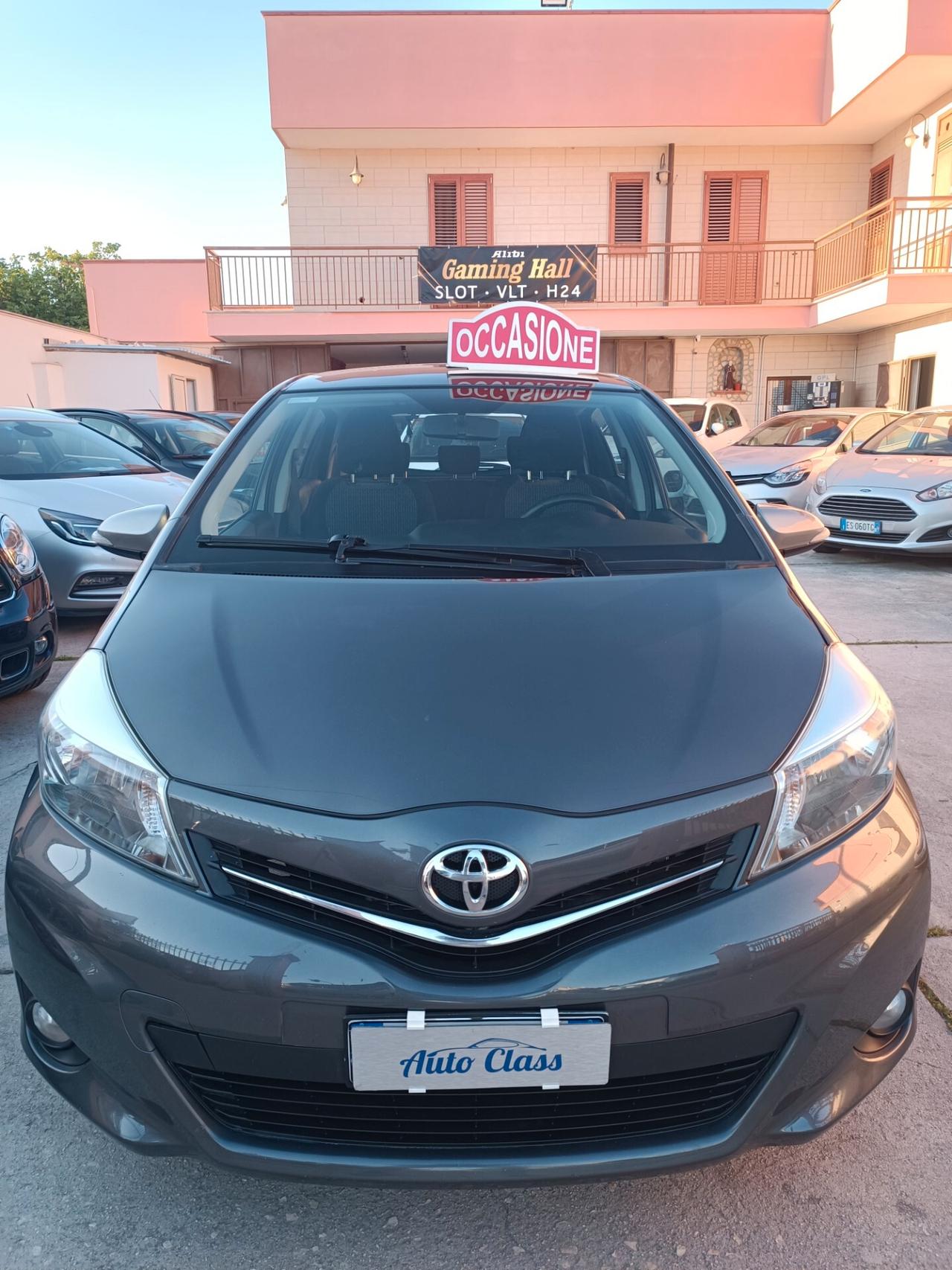 Toyota Yaris 1.0 5 porte