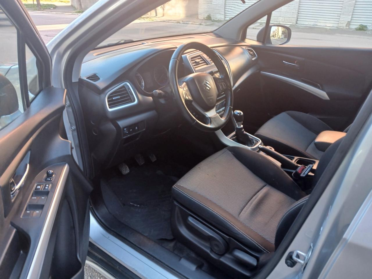 Suzuki S-Cross 1.6 DDiS 4WD All Grip Top