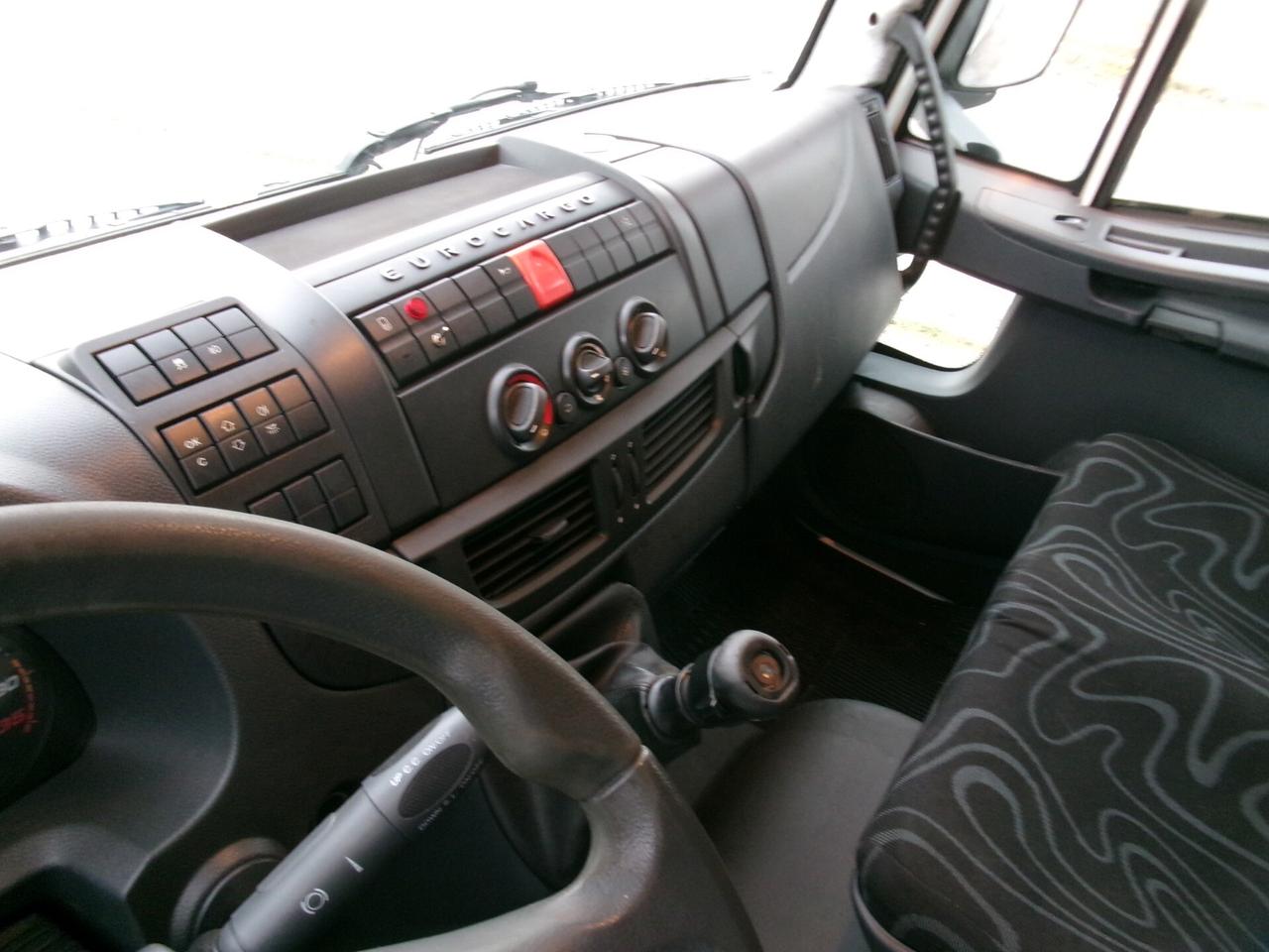 Iveco EUROCARGO 180/28 E6 FURGONE 9.60+ PEDANA **MOTORE NUOVO**