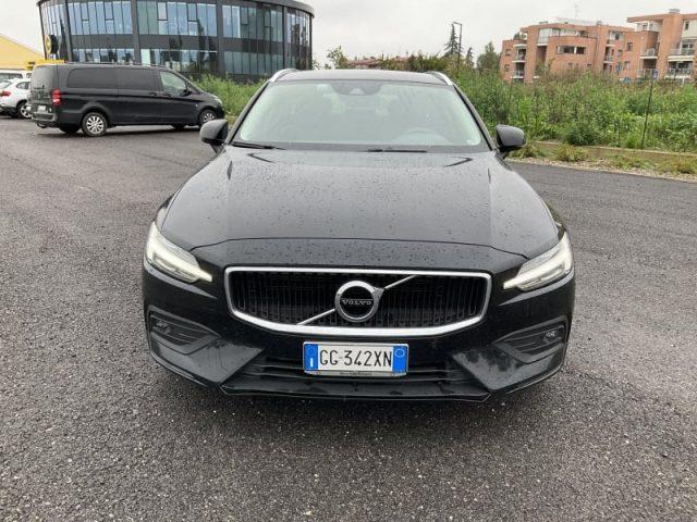 VOLVO V60 B4 (d) Geartronic Momentum Business Pro