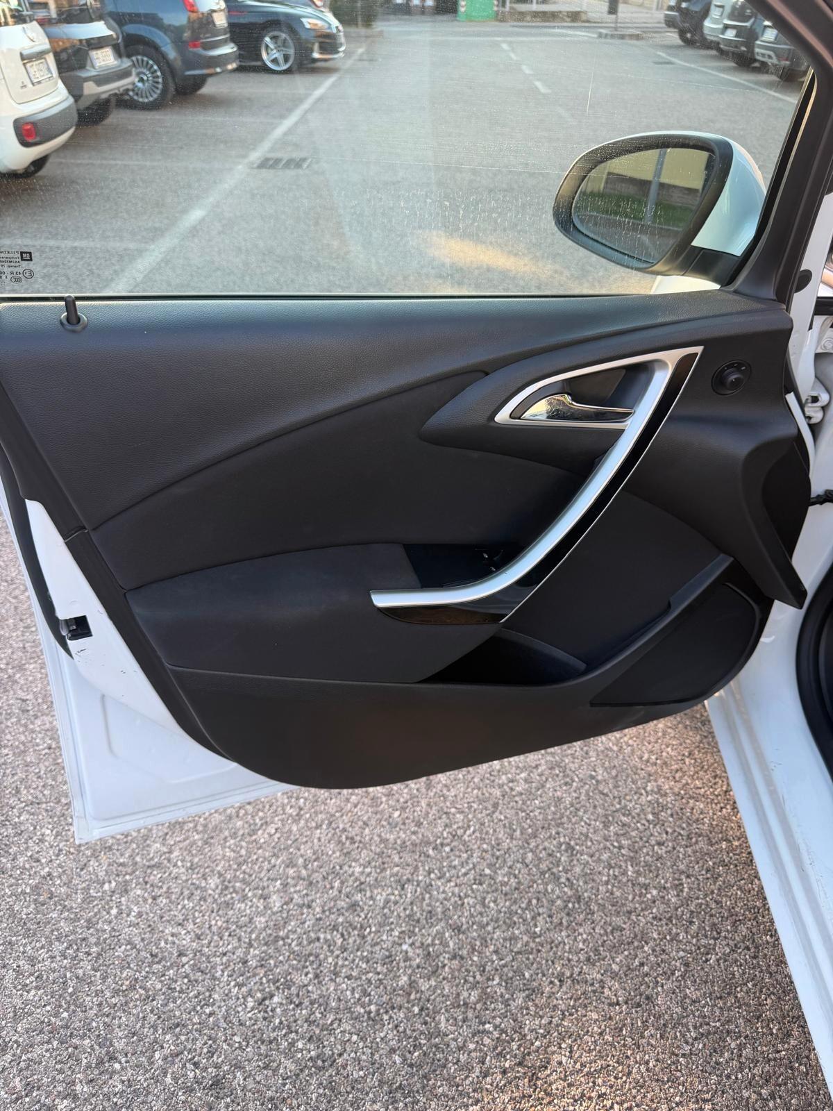 Opel Astra 1.7 CDTI - NEOPATENTATI - 12 MESI DI GARANZIA -