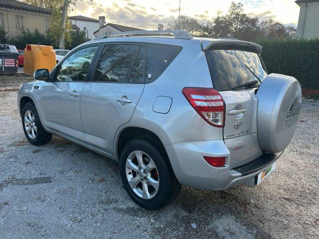 TOYOTA RAV 4 MY23 4X4 RAV4 2.2 D-4D 150 CV DPF Exclusive